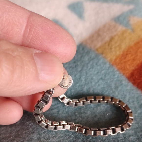 Elegant Silver Chain Bracelet TIIFANYS WITH TIFFANY BLUE POUCH 6.5 In Length - Picture 2 of 4
